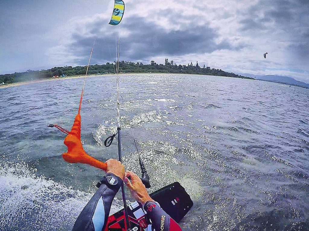 Top 5 kitesurfing tips for beginners How to kiteboard safely Flickr CC image by Philippe Amiot