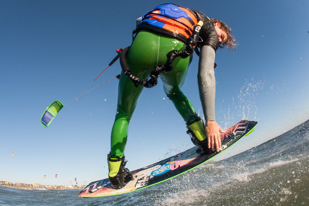 best kitesurfing city break Castelldefels, barcelona kiteboarding holiday in spain Flickr CC image by kitesurftour_europe beach, barcelona Flickr CC image by kitesurftour_europe