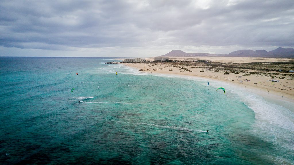 Guide to Fuerteventura kitesurfing holidays on a budget Flickr CC image of Corralejo by Felixphotography.de