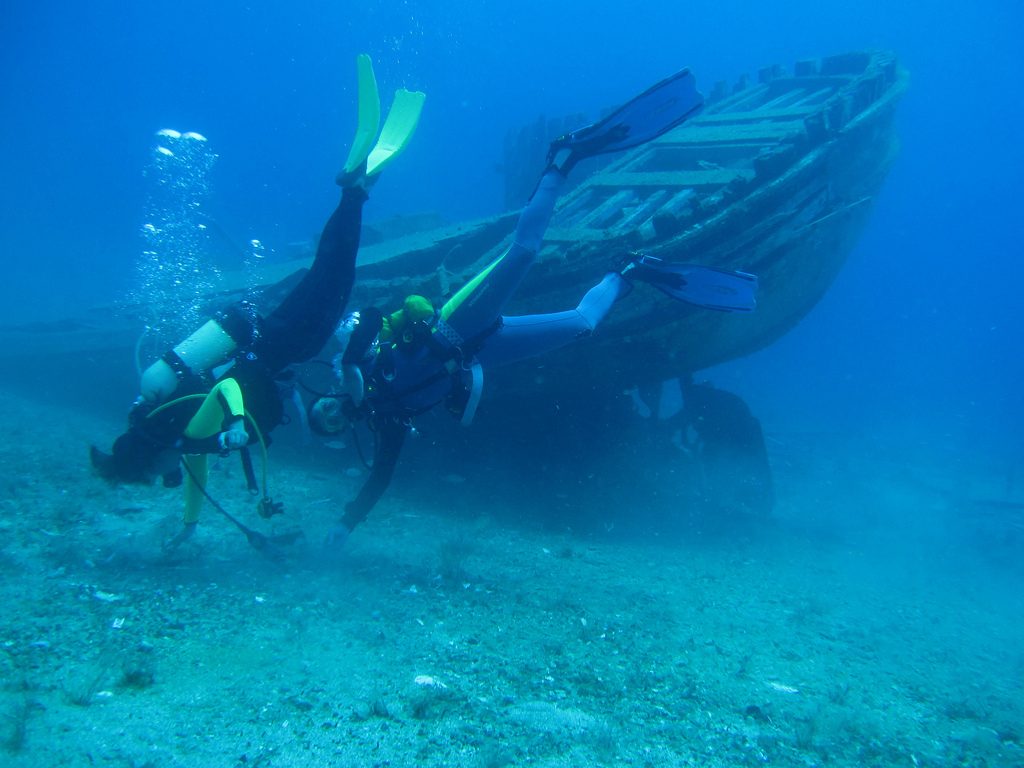 when not to dive - Flickr CC image by Nektarios Sylligardakis