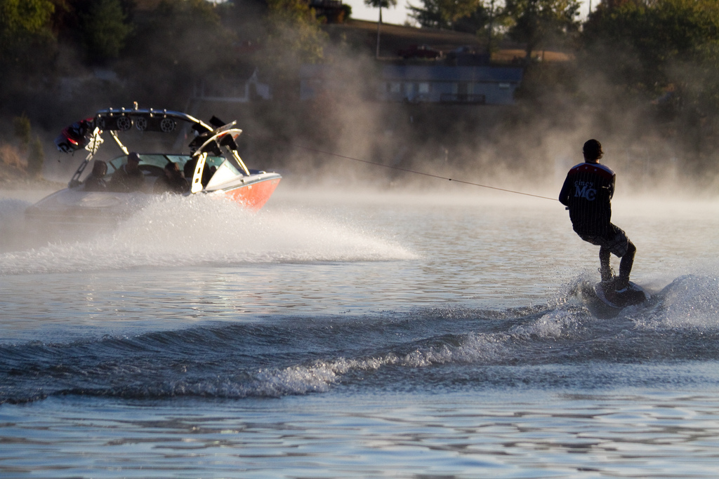 Want to get into wakeboarding 10 beginner wakeboard tips flickr CC image by bzmills