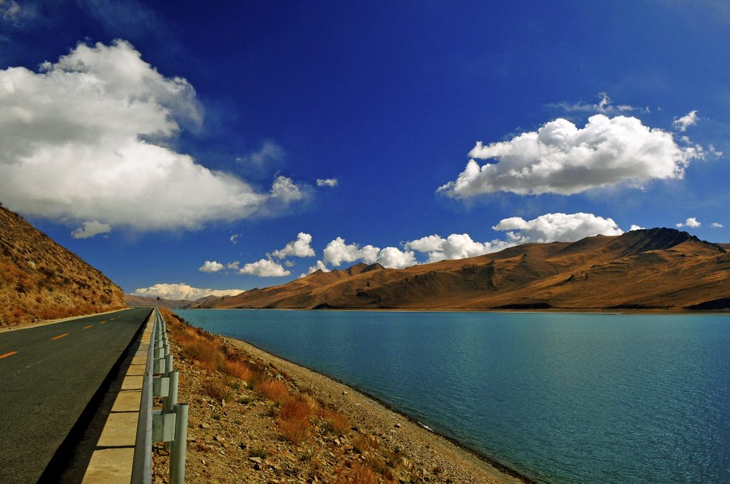 Himalaya overlanding Friendship highway road trip Tibet to Nepal Flickr cc image by sherpas428
