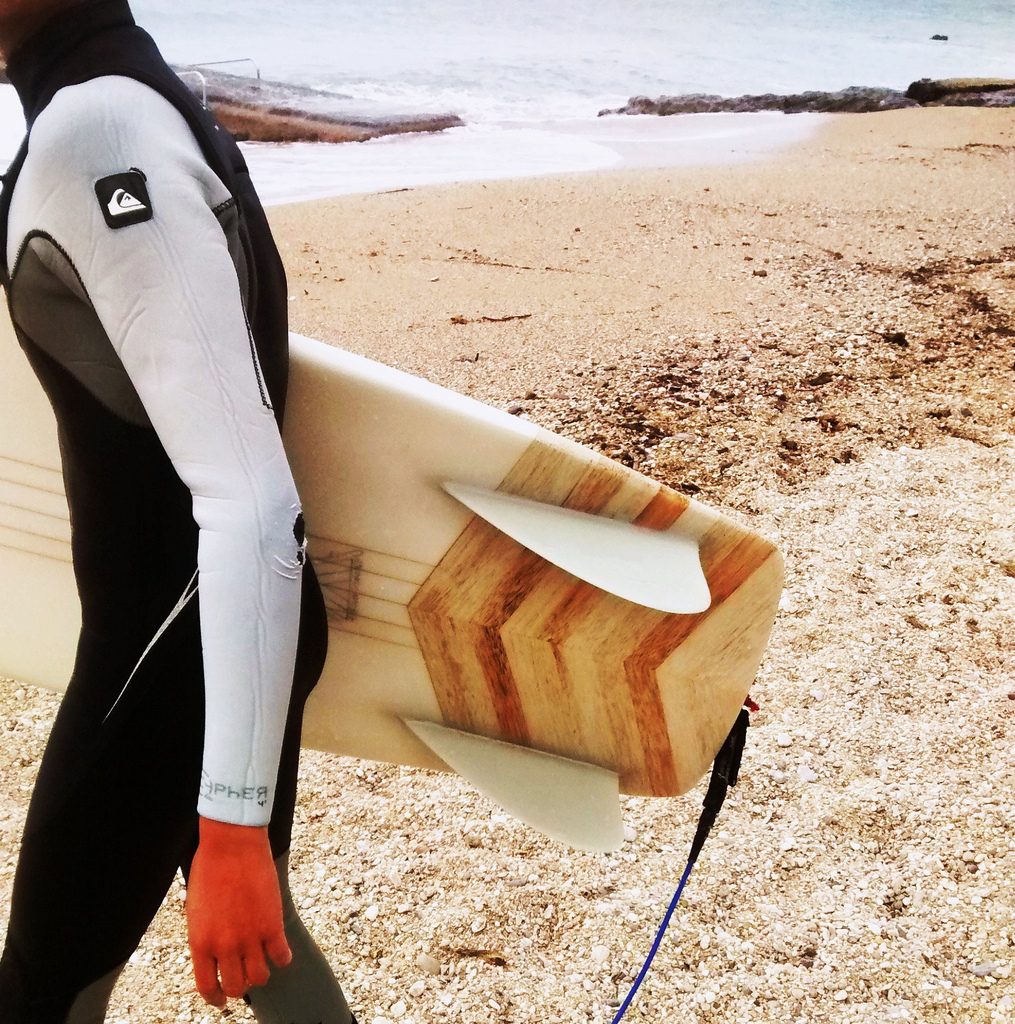 Science of surfing Guide to surfboard tail shapes - square tail. Flickr CC image by frphoto1