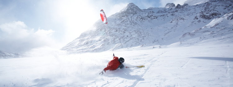 Livigno snowkiting Bernina pass Switzerland to Lago Bianco near Livigno image courtesy of www.kitesailing.ch Livigno snowkiting Bernina pass Switzerland to Lago Bianco near Livigno image courtesy of www.kitesailing.ch