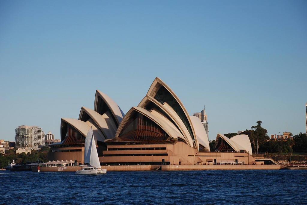 Sail around Australia flickr image by Xiquinhosilva