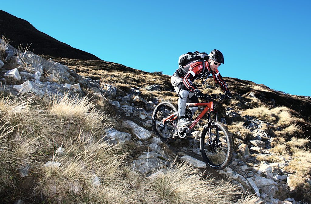 Ride to the death: Internet vs local bike shop flickr image by blacklord