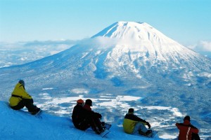 Niseko Snowboarding Holidays 2 image courtesy of Patrick Thorne