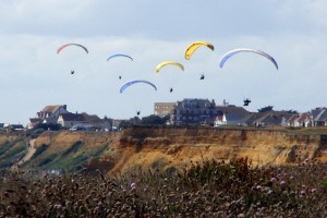 Bournemouth Paragliding Flickr image by treehouse1977