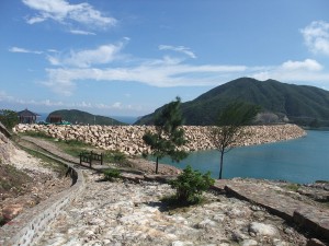 Hong Kong Trekking Wikimedia Commons image by Minghong