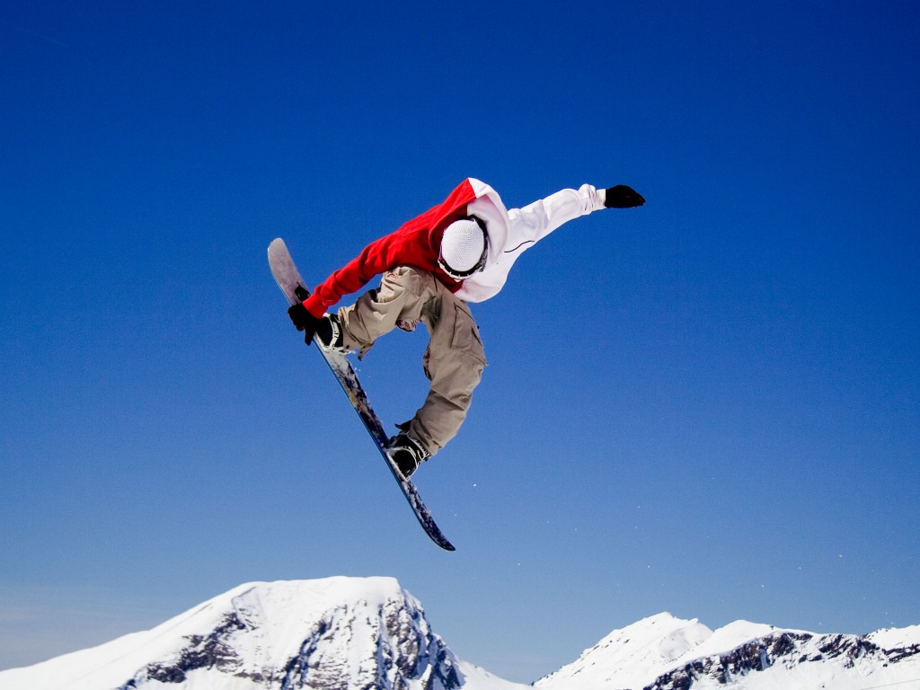 budget skiing holidays the 10 best ski hostels in Europe flickr image by Matt Biddulph