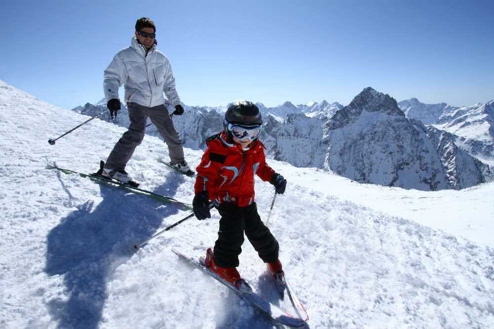 Review of Les 2 Alpes snowboarding holiday Copyright © Office de Tourisme Les 2 Alpes / Bruno Longo