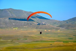 Central Italy paragliding holidays by Flytaly