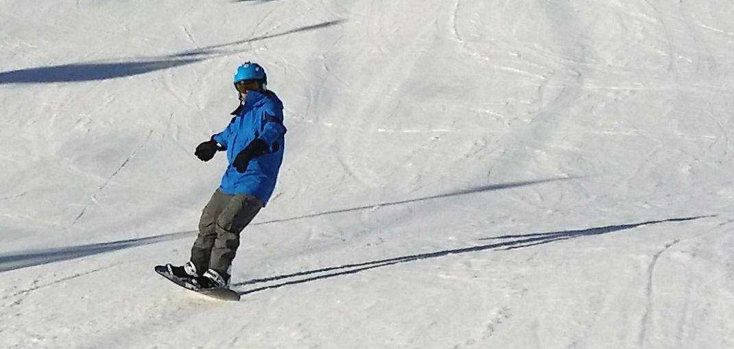 Learning to ride the Furberg Freeride snowboard with reverse sidecut tips