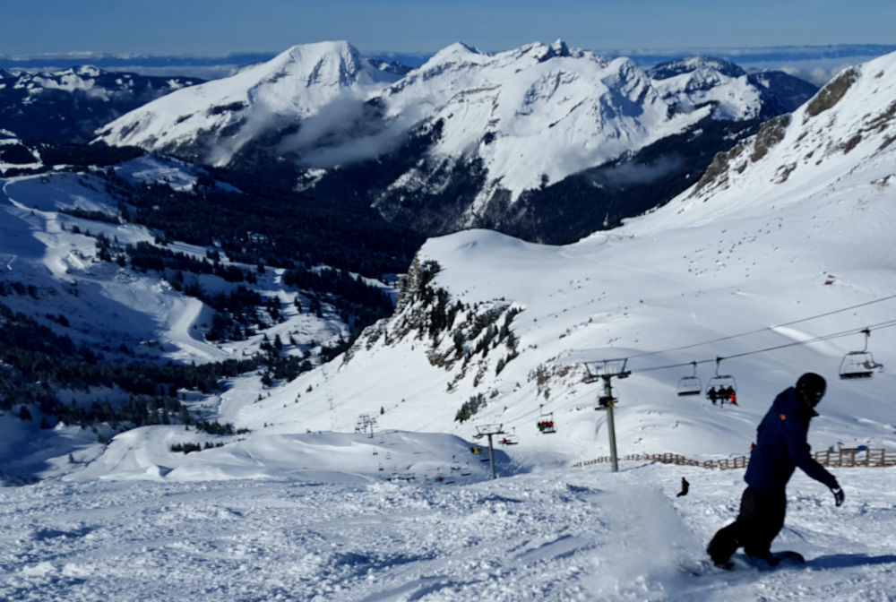 Review of Morzine freeride snowboarding holiday in Portes du Soleil
