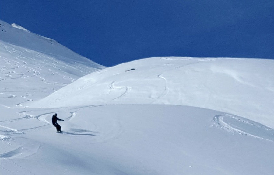 Review of Morzine freeride snowboarding holiday in Portes du Soleil