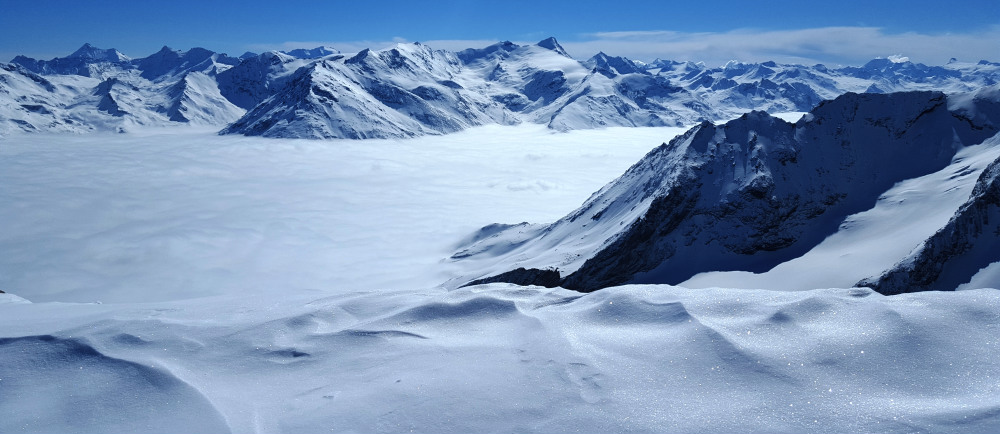 The view from Aiguille Rouge Les Arcs spring snowboarding holiday in Arc 1950