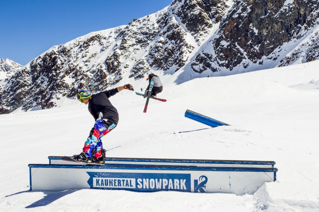 review of Snowboard Spring Break at Kaunertal Glacier image by Kaunertal