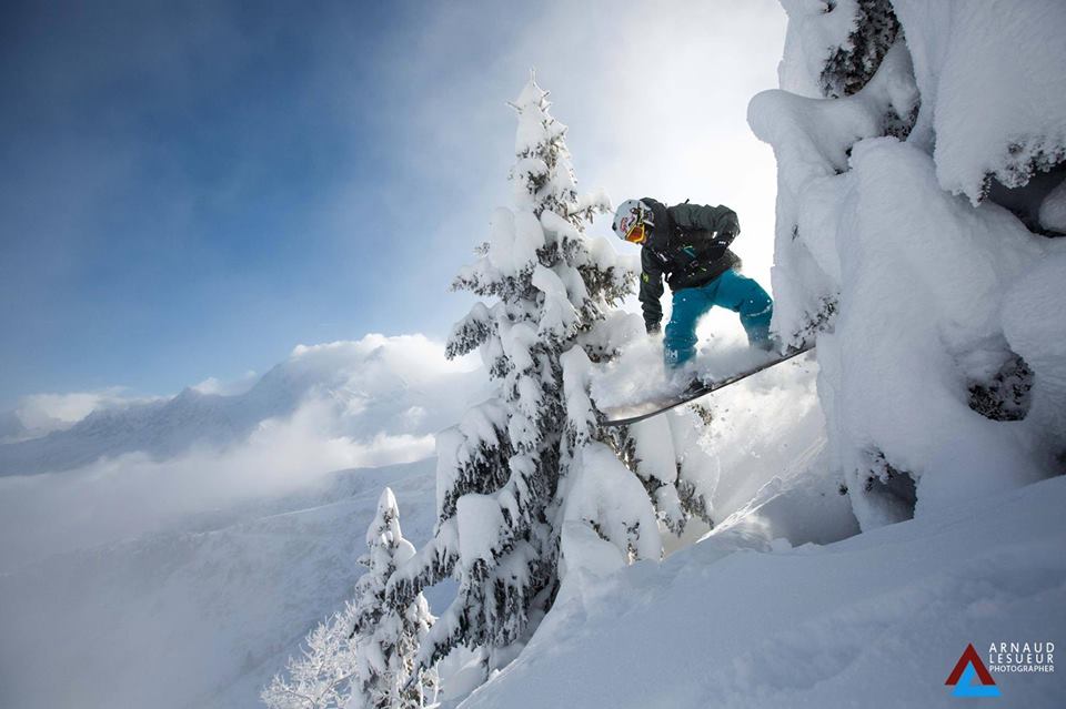 Borealis Snowboards team rider Ludwig Bianchin on Borealis Drakkar Photo by Arnaud Lesueur