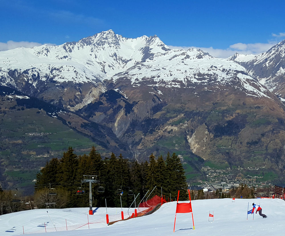 Review of the Great British Celebration in Les Arcs Jamie Barrow in downhill race