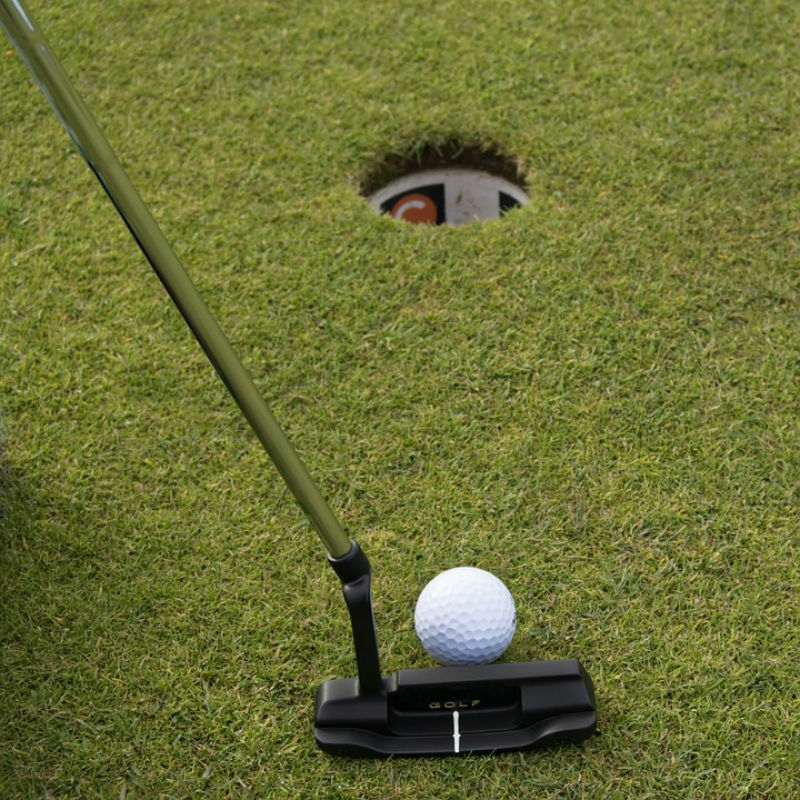Home golf simulator Pixabay royalty free image