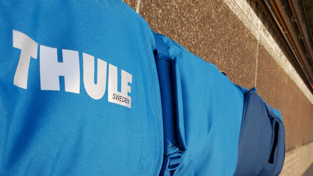 Review of Thule RoundTrip Roller 165cm robust spacious Lightweight snowboard bag
