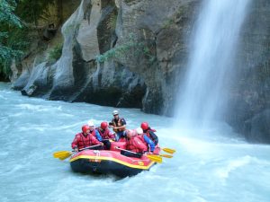 Summer Alps adventure holidays in Italy Copyright VALLE D'AOSTA-Rafting cascata 2