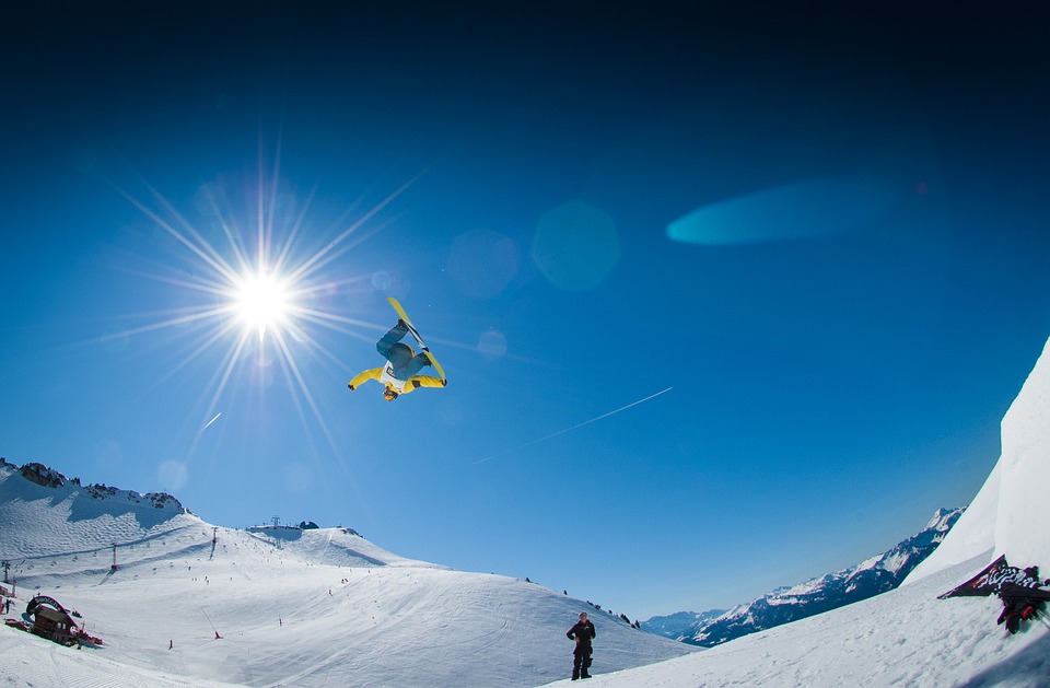 Big Air types of snowboarding and snowboard styles Pixabay royalty free image