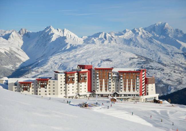 Best solo ski trips Including Christmas singles skiing holiday La Plagne image courtesty of Singlesport