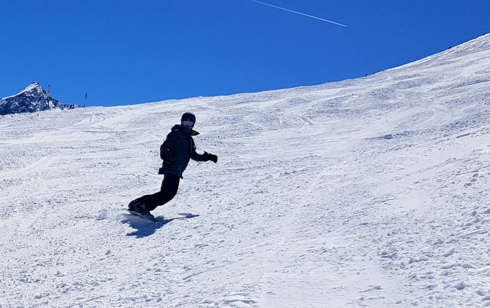 Fun Austrian snowboarding in solden