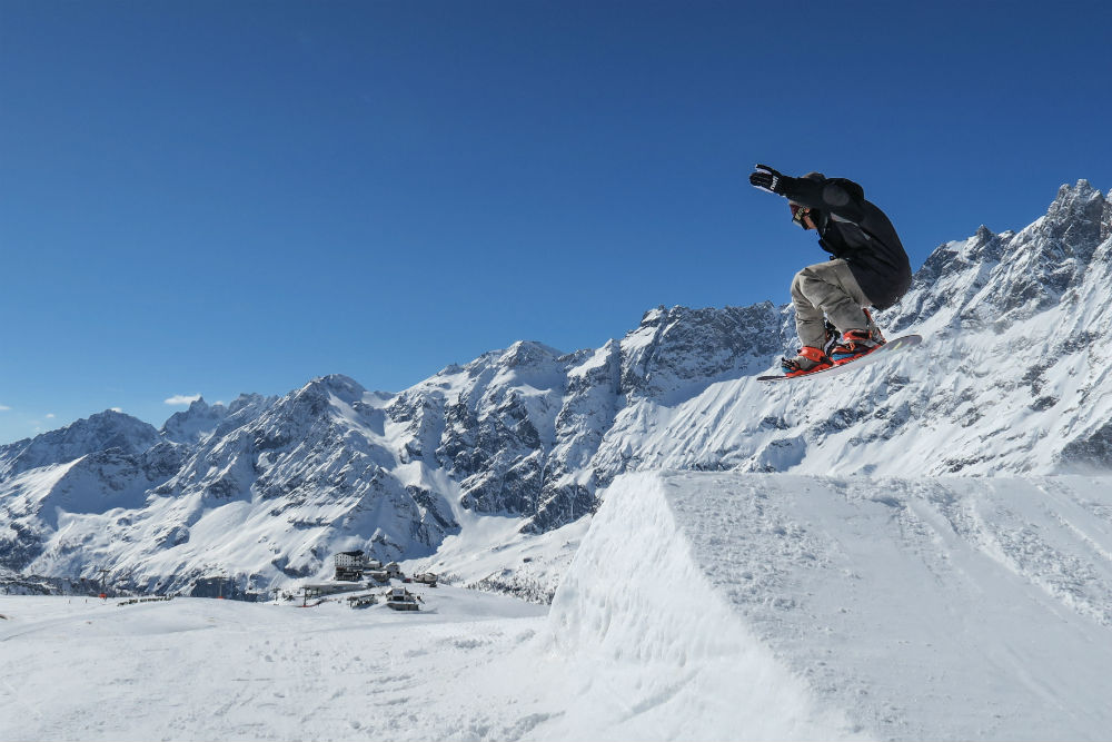 VALLE D'AOSTA-Snowboard Indian Park Breuil-Cervinia (photo Enrico Romanzi)