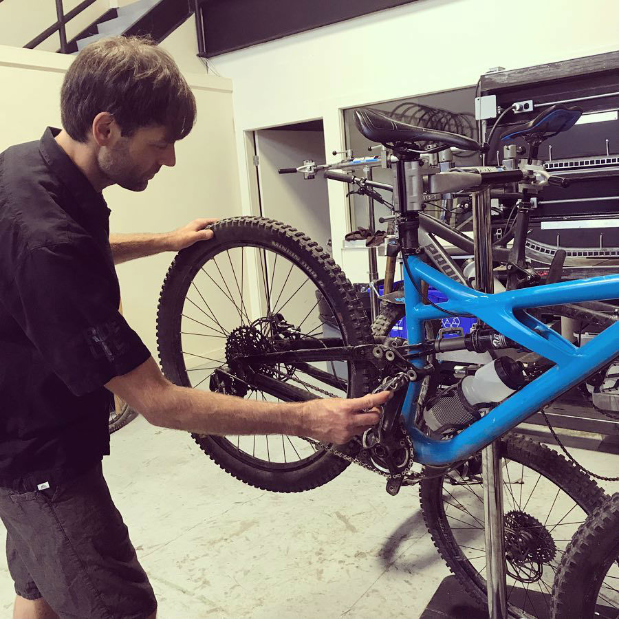 Go to Whistler Adventure School in Canada WAS-Trail Mechanics-1