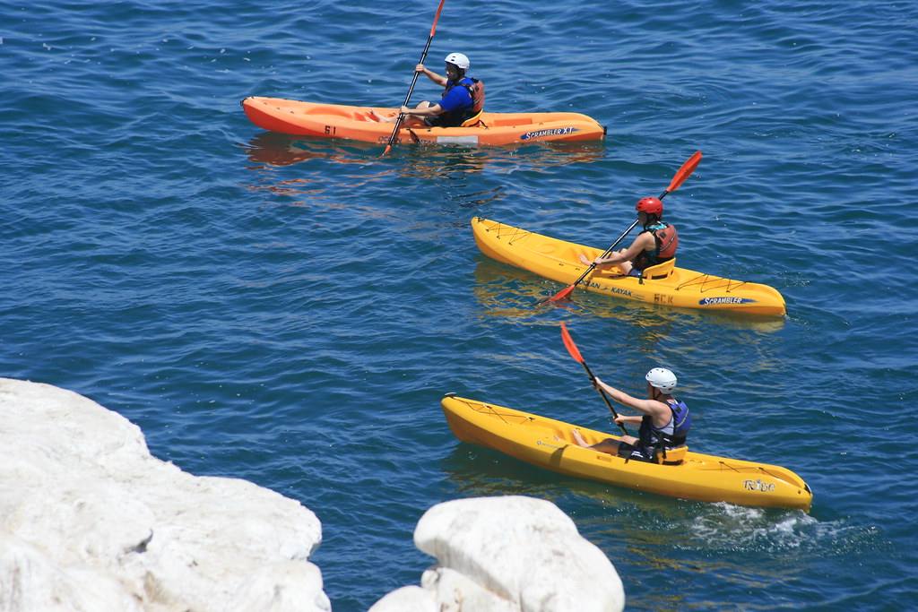 Kayaking la jolla in San Diego one of the top 21 South California activities Flickr CC image by Supermac1961