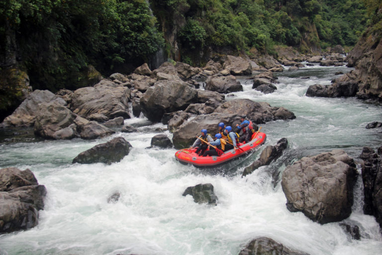 Grade 5 New Zealand White Water Rafting Trip