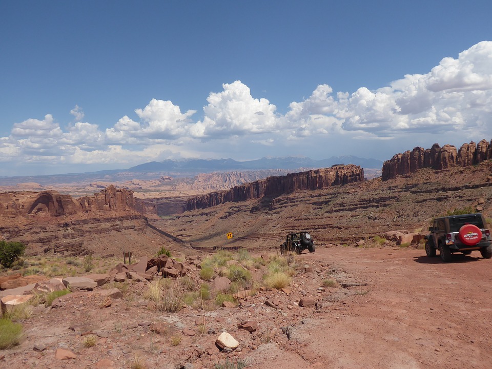 Off-roading in Moab canyonland Pixabay royalty free image