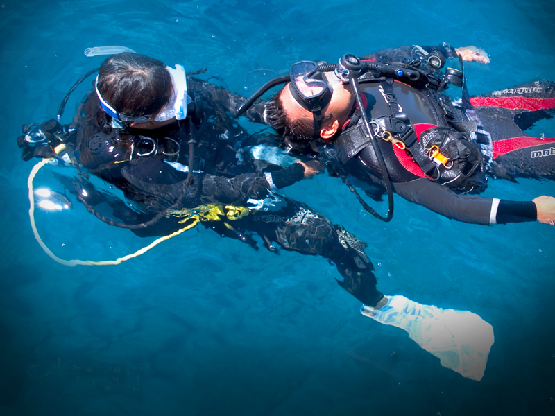 PADI Rescue diver course on the Costa Blanca in Spain