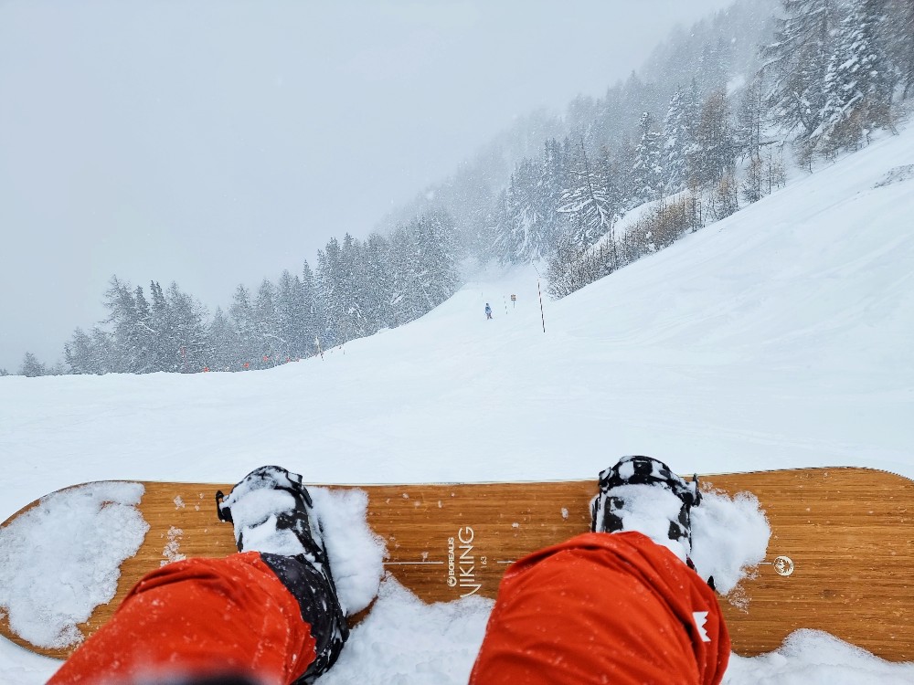 Review of Crans Montana snowboarding holiday in Switzerland day 1 Cry d'Er