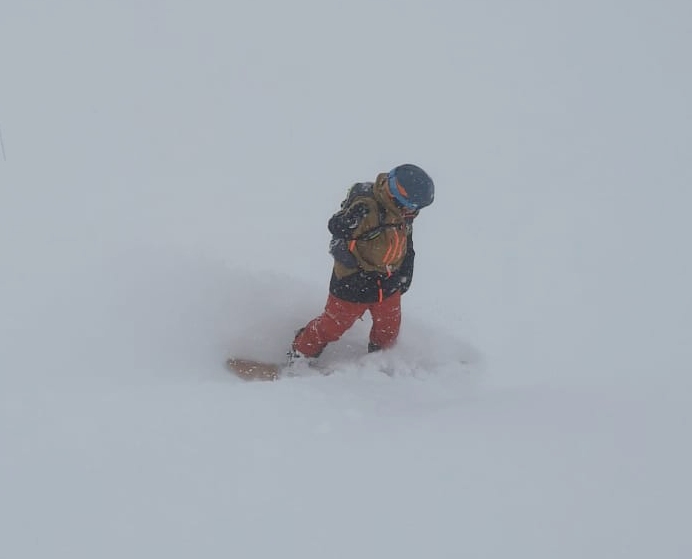 Off piste in Les Menuires in a white out