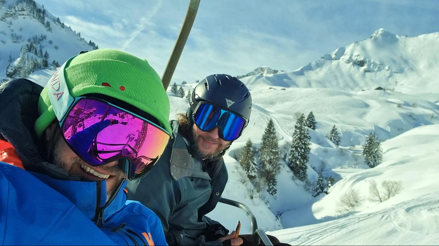 Snowboarding the Swiss Portes du Soleil from Morzine